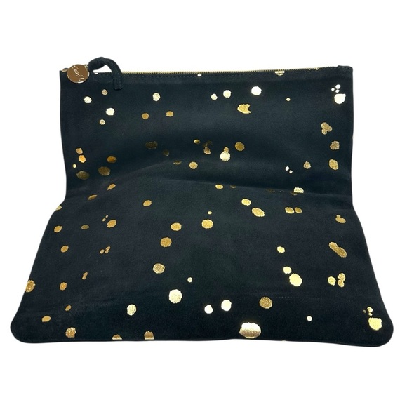 Clare V. - Women’s ‘Margot’ Fold-Over Suede Clutch Bag in Black, Gold, One Size - Picture 5 of 12